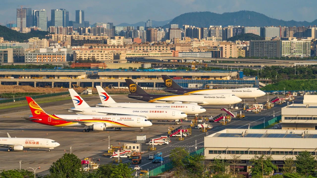 新开国际货运航线+1,深圳机场货运航线通航点达60个 2 新开国际货运航线+1,深圳机场货运航线通航点达60个