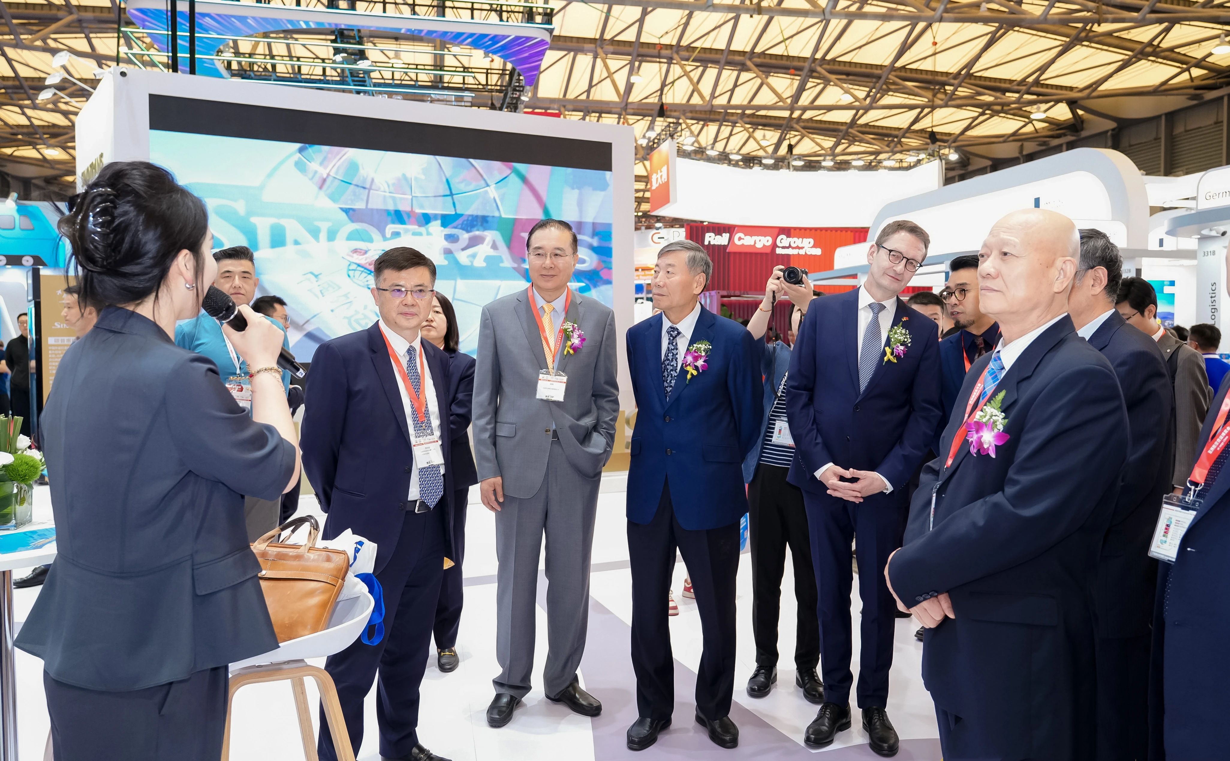 物流大展掀起沪上物流热潮!中国国际物流节携手亚洲物流双年展再破记录 13 物流大展掀起沪上物流热潮!中国国际物流节携手亚洲物流双年展再破记录