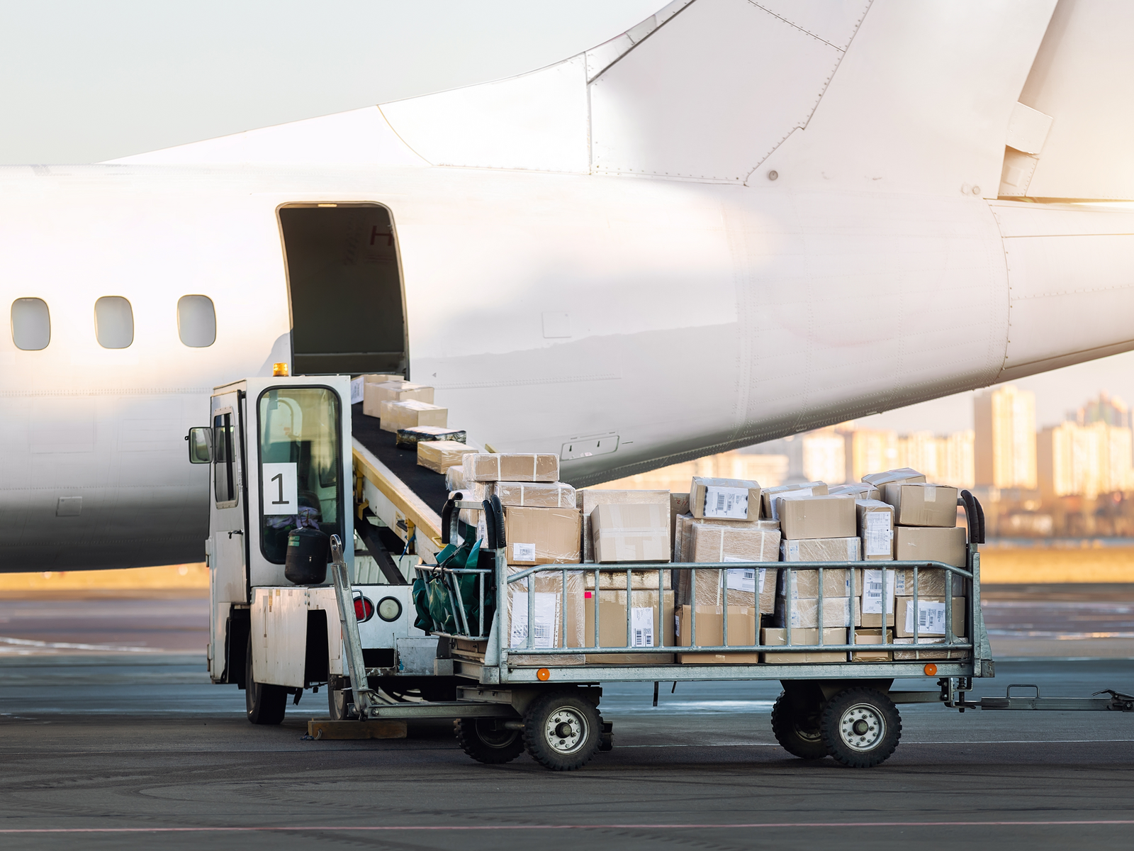 航空货运代理面临复杂挑战