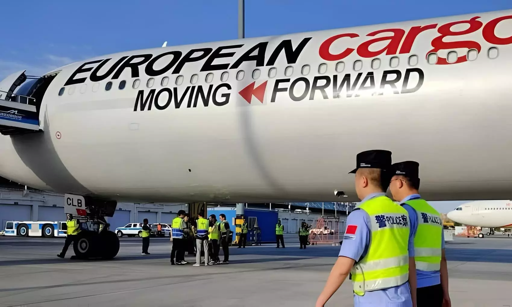 为什么乌鲁木齐在2025年引领全球航空货运增长